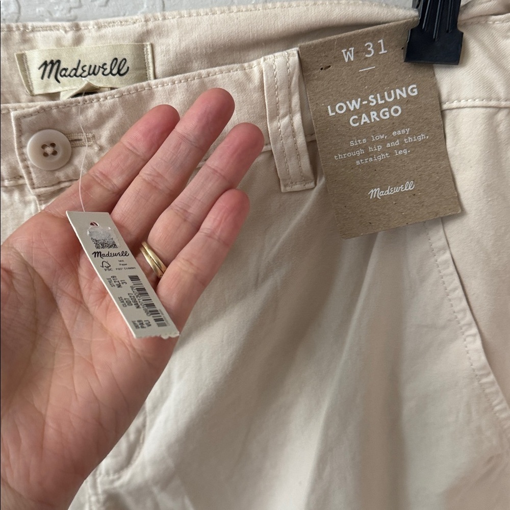 Madewell Women's Garment Dyed Low Slung Straight Cargo Pants Cream size 31 NWT - Picture 4 of 4
